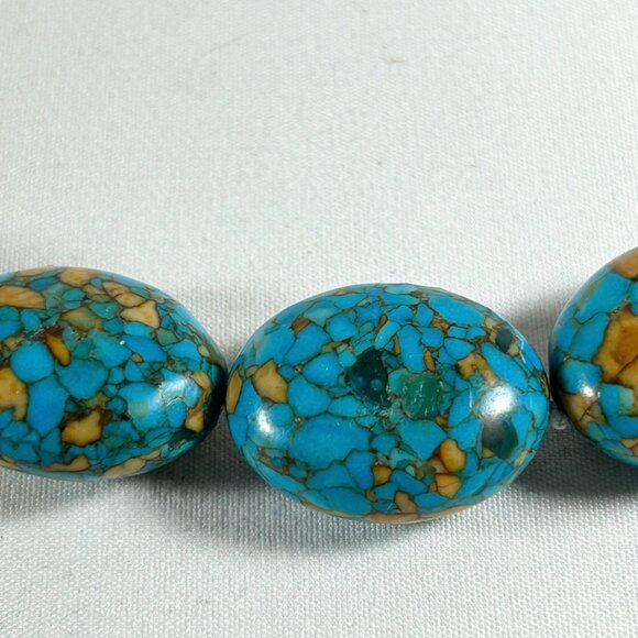 18 IN INCH FAUX TURQUOISE NECKLACE. - Picture 6 of 6